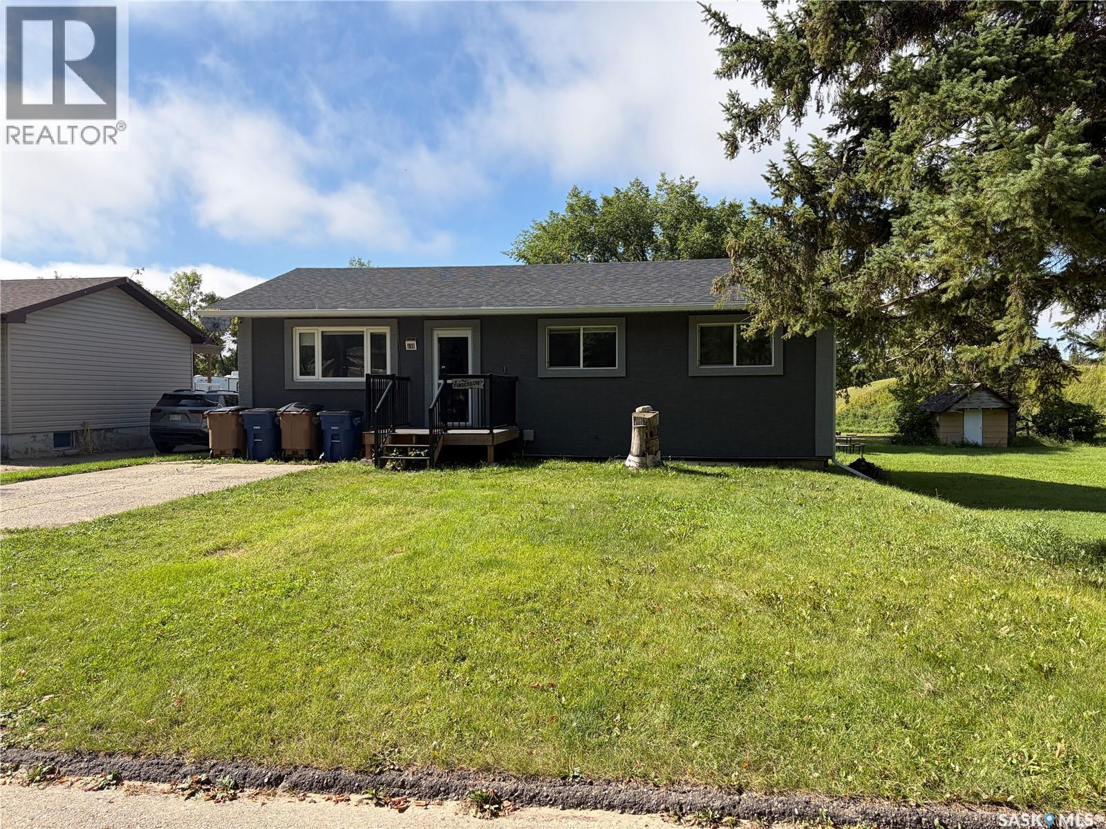 81 Horkoff Avenue, Wadena, Saskatchewan  S0A 4J0 - Photo 2 - SK047702