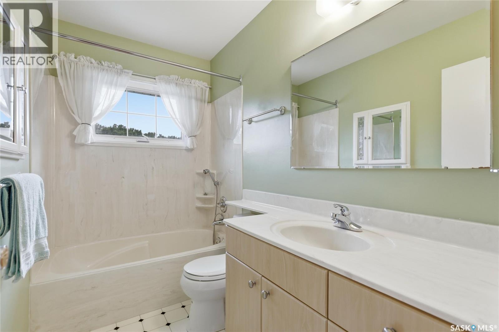 9 Dunn Place, Regina, Saskatchewan  S4S 4J4 - Photo 14 - SK047695
