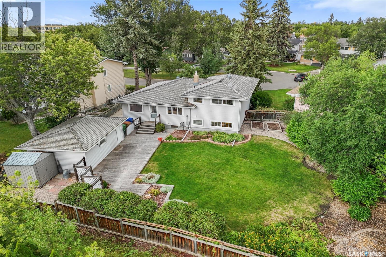9 Dunn Place, Regina, Saskatchewan  S4S 4J4 - Photo 2 - SK047695