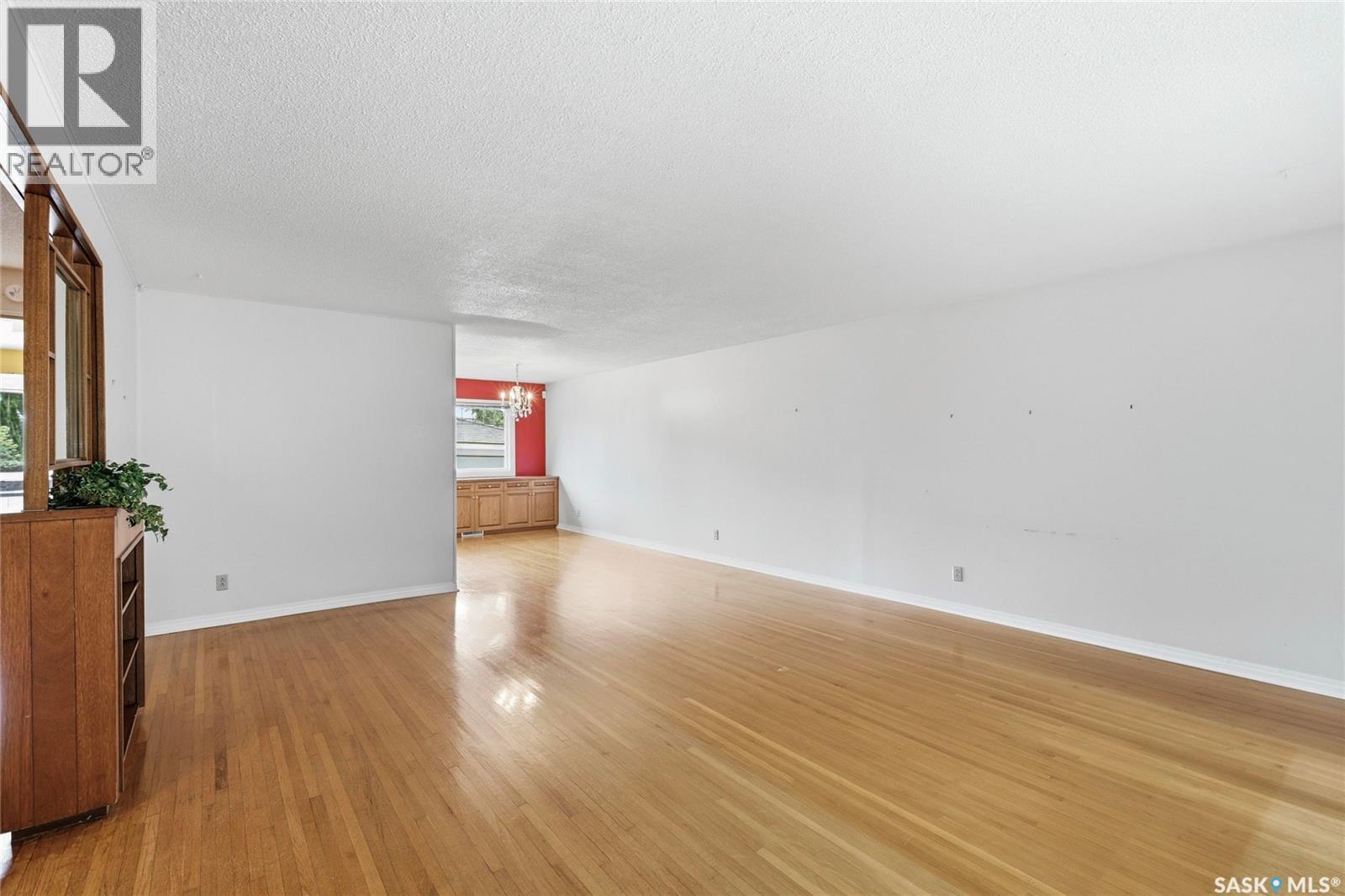 9 Dunn Place, Regina, Saskatchewan  S4S 4J4 - Photo 4 - SK047695