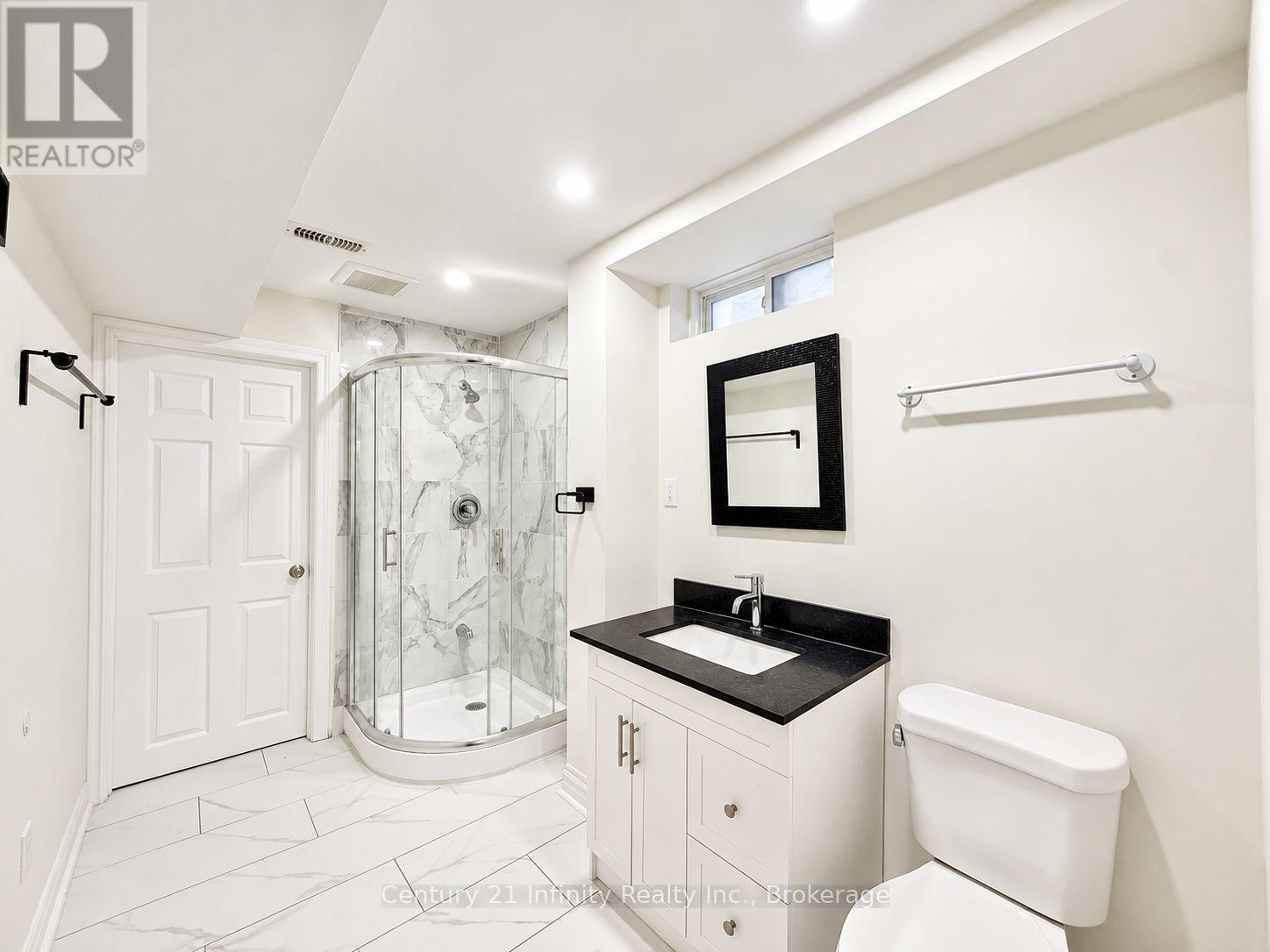 2339 Dress Circle Crescent, Oshawa, Ontario  L1L 0L8 - Photo 14 - E13750776