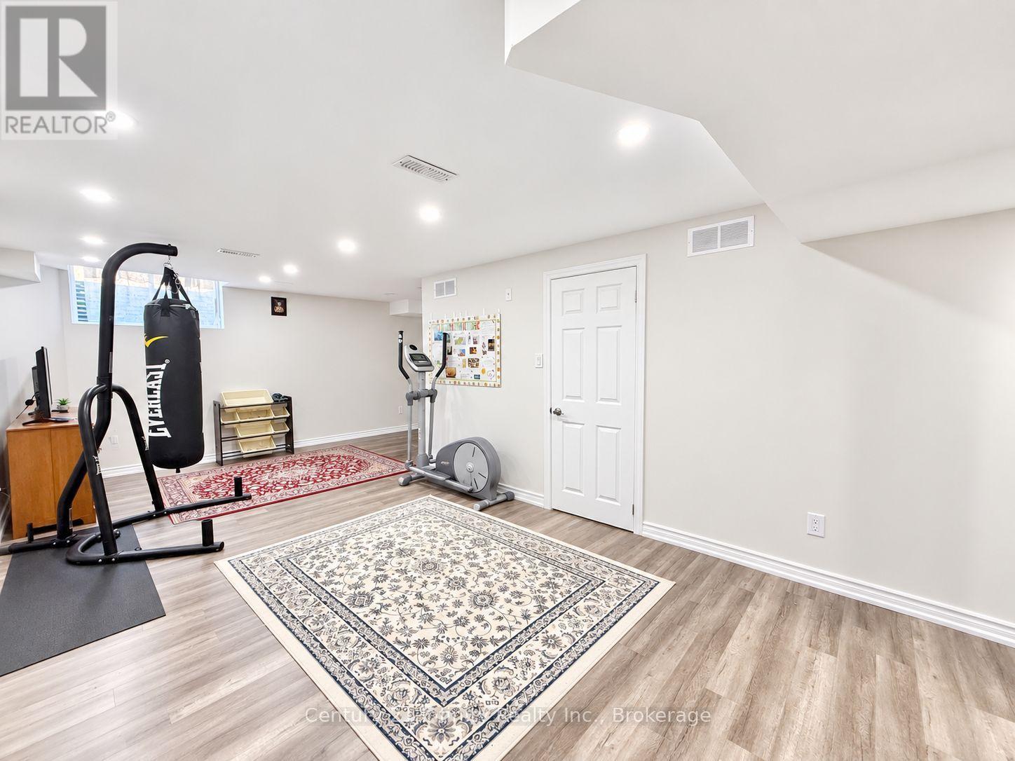 2339 Dress Circle Crescent, Oshawa, Ontario  L1L 0L8 - Photo 16 - E13750776