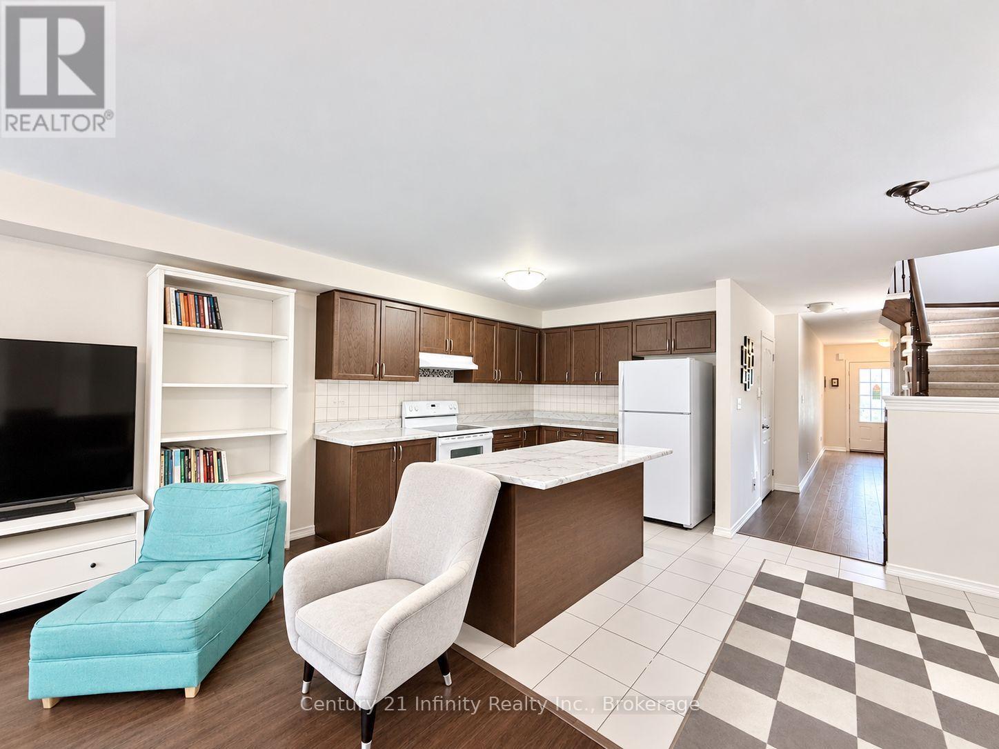 2339 Dress Circle Crescent, Oshawa, Ontario  L1L 0L8 - Photo 5 - E13750776