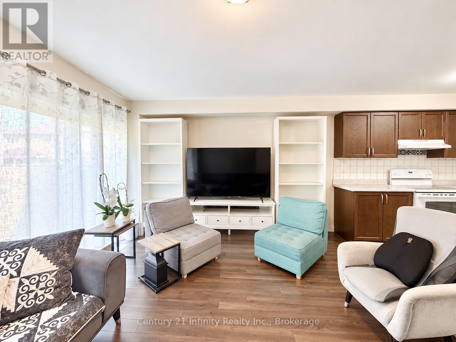 2339 Dress Circle Crescent, Oshawa, Ontario  L1L 0L8 - Photo 6 - E13750776