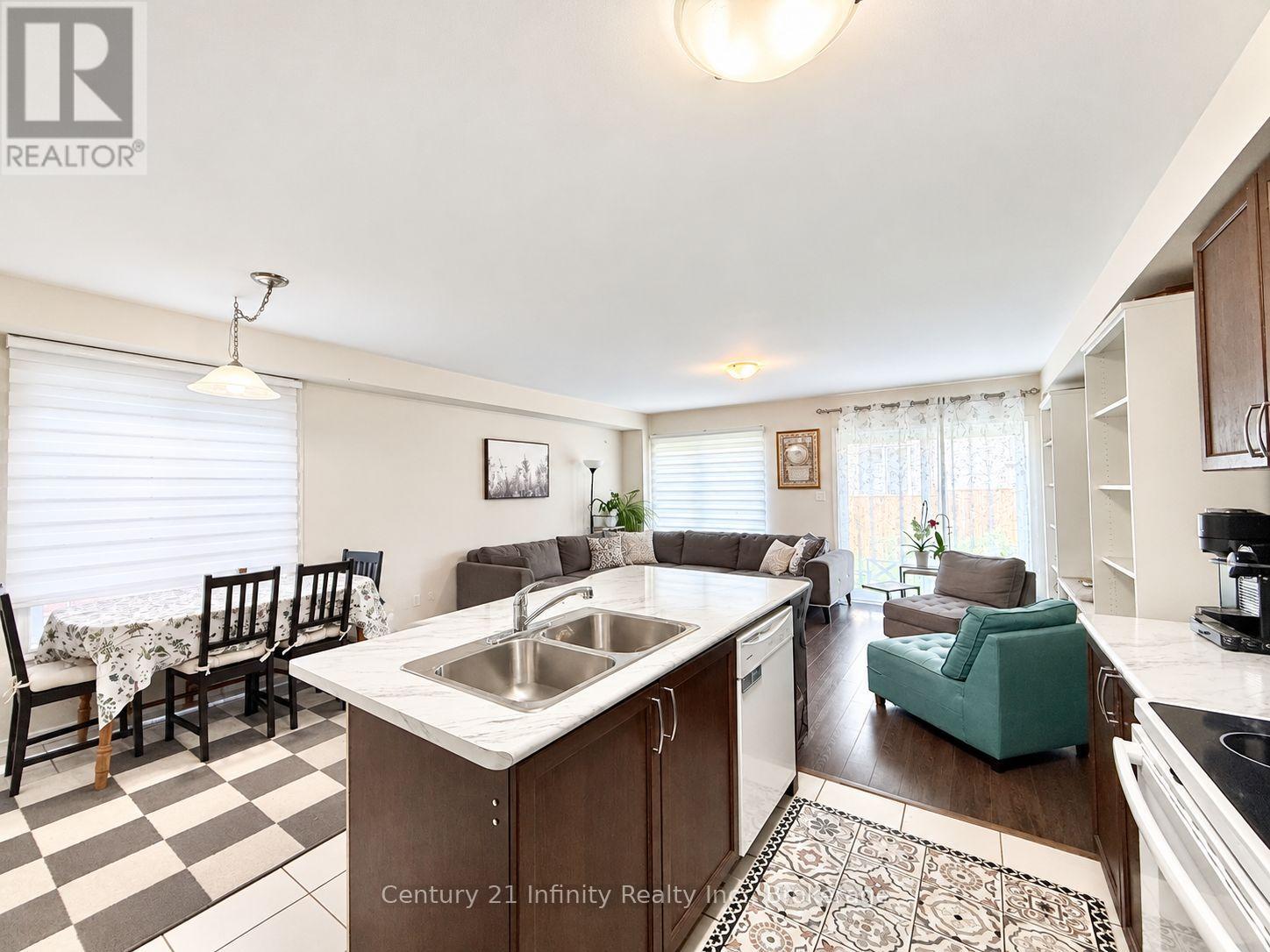 2339 Dress Circle Crescent, Oshawa, Ontario  L1L 0L8 - Photo 7 - E13750776