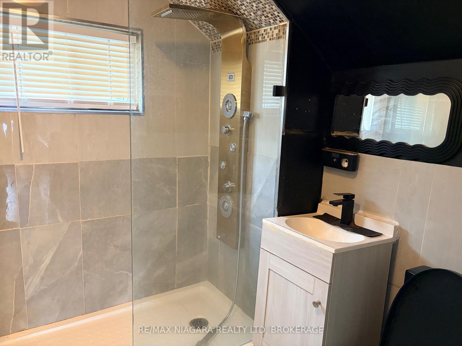 3 Rices Lane, Welland, Ontario  L3B 3L7 - Photo 10 - X13750780