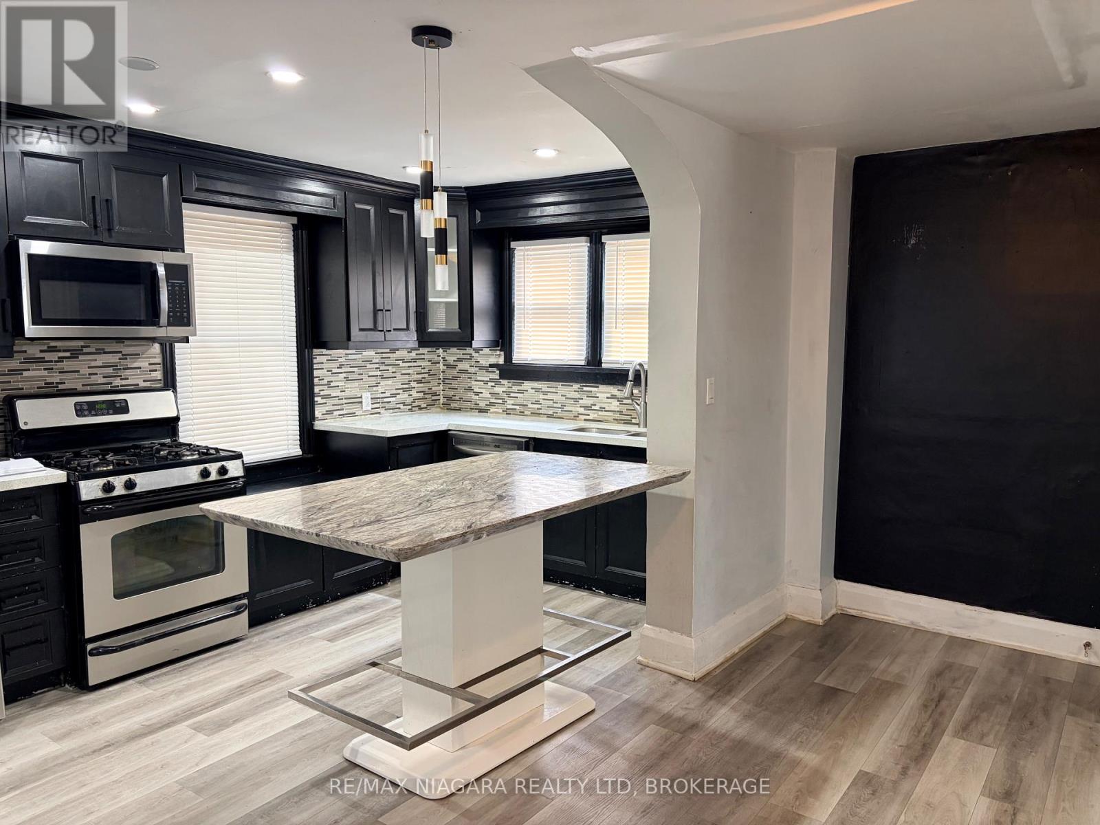 3 Rices Lane, Welland, Ontario  L3B 3L7 - Photo 2 - X13750780