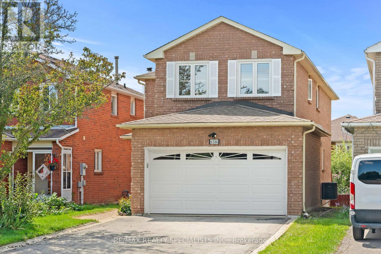 6386 Longspur Road, Mississauga, Ontario  L5N 6H1 - Photo 2 - W13750778
