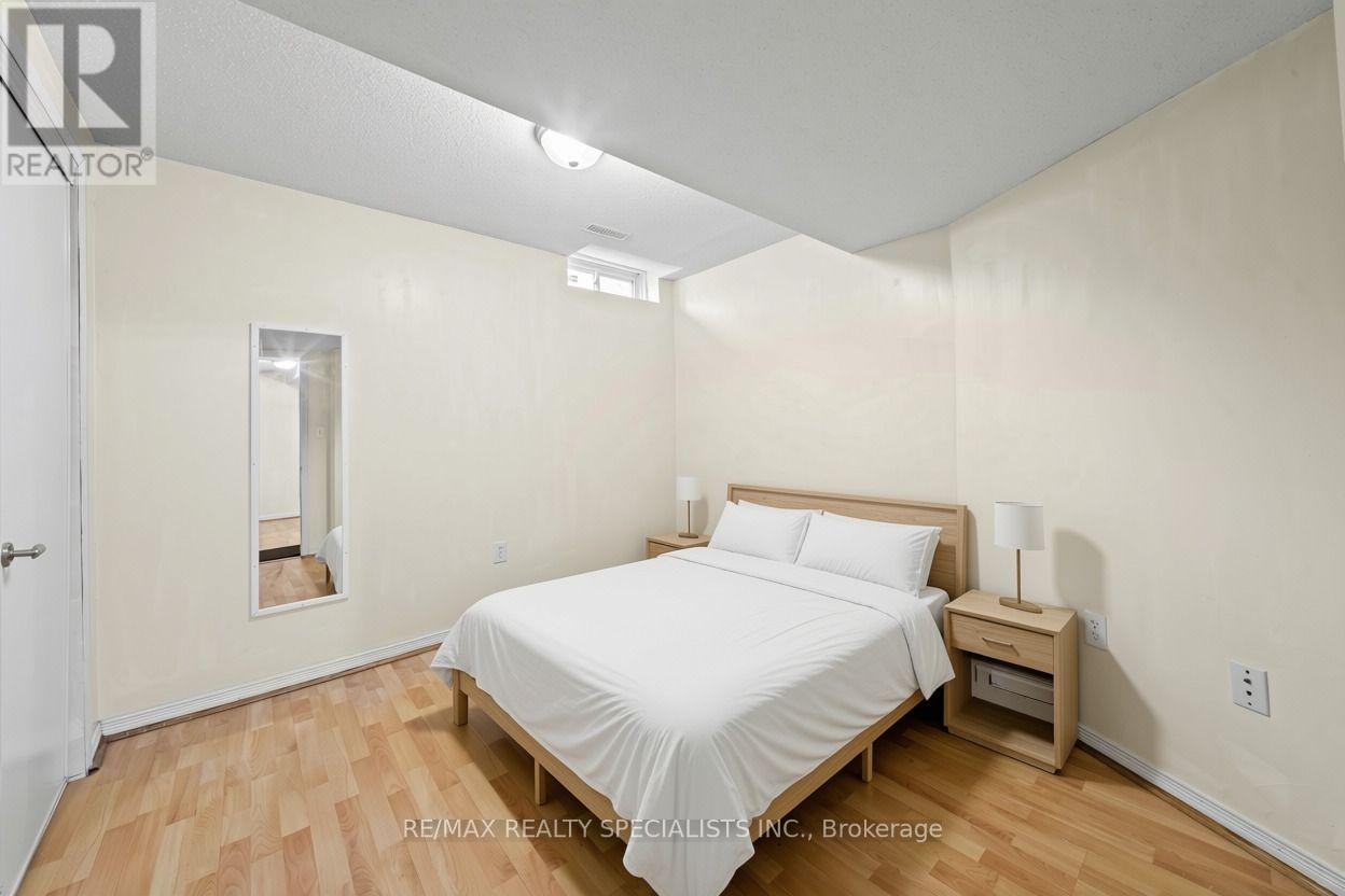 6386 Longspur Road, Mississauga, Ontario  L5N 6H1 - Photo 29 - W13750778