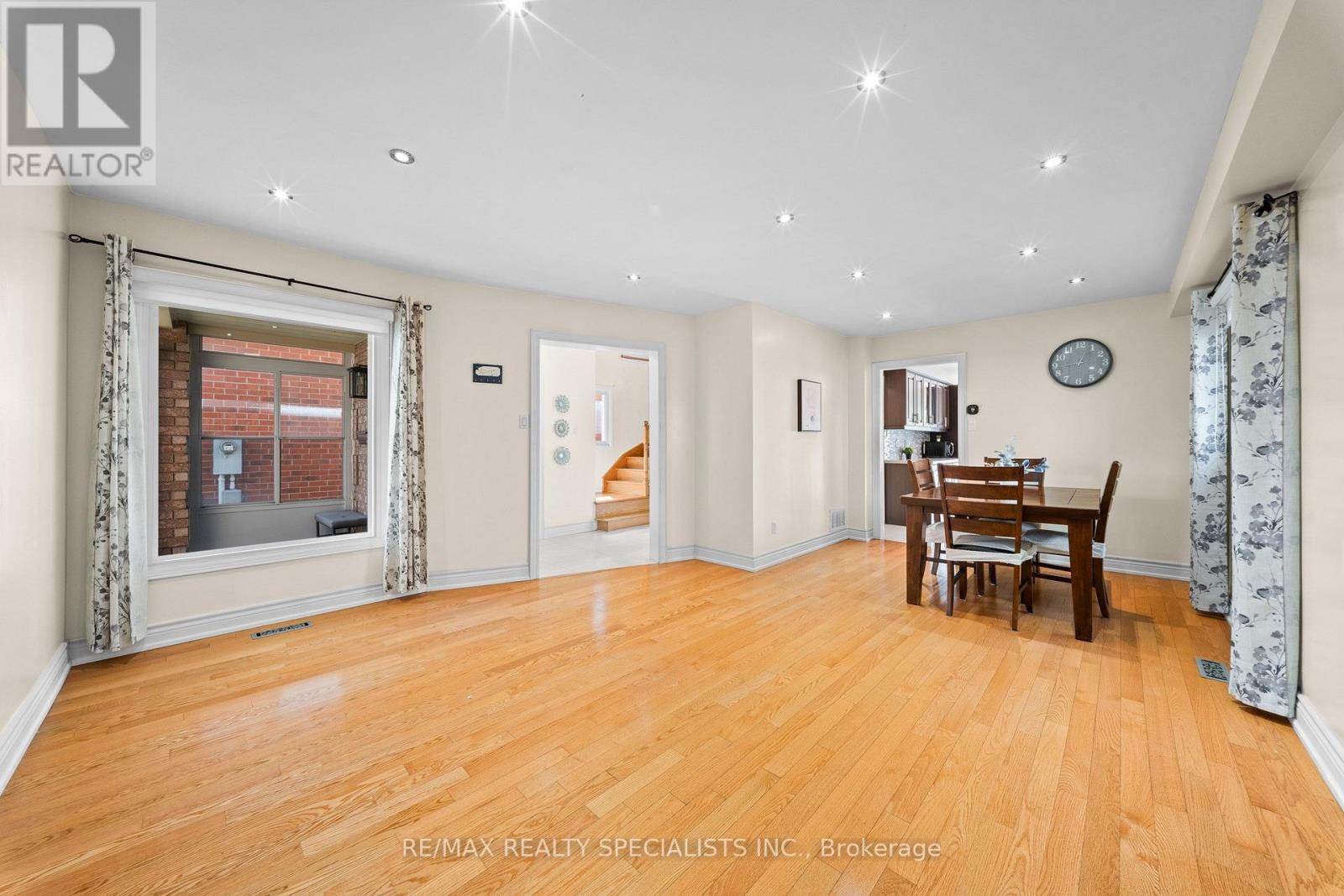 6386 Longspur Road, Mississauga, Ontario  L5N 6H1 - Photo 37 - W13750778