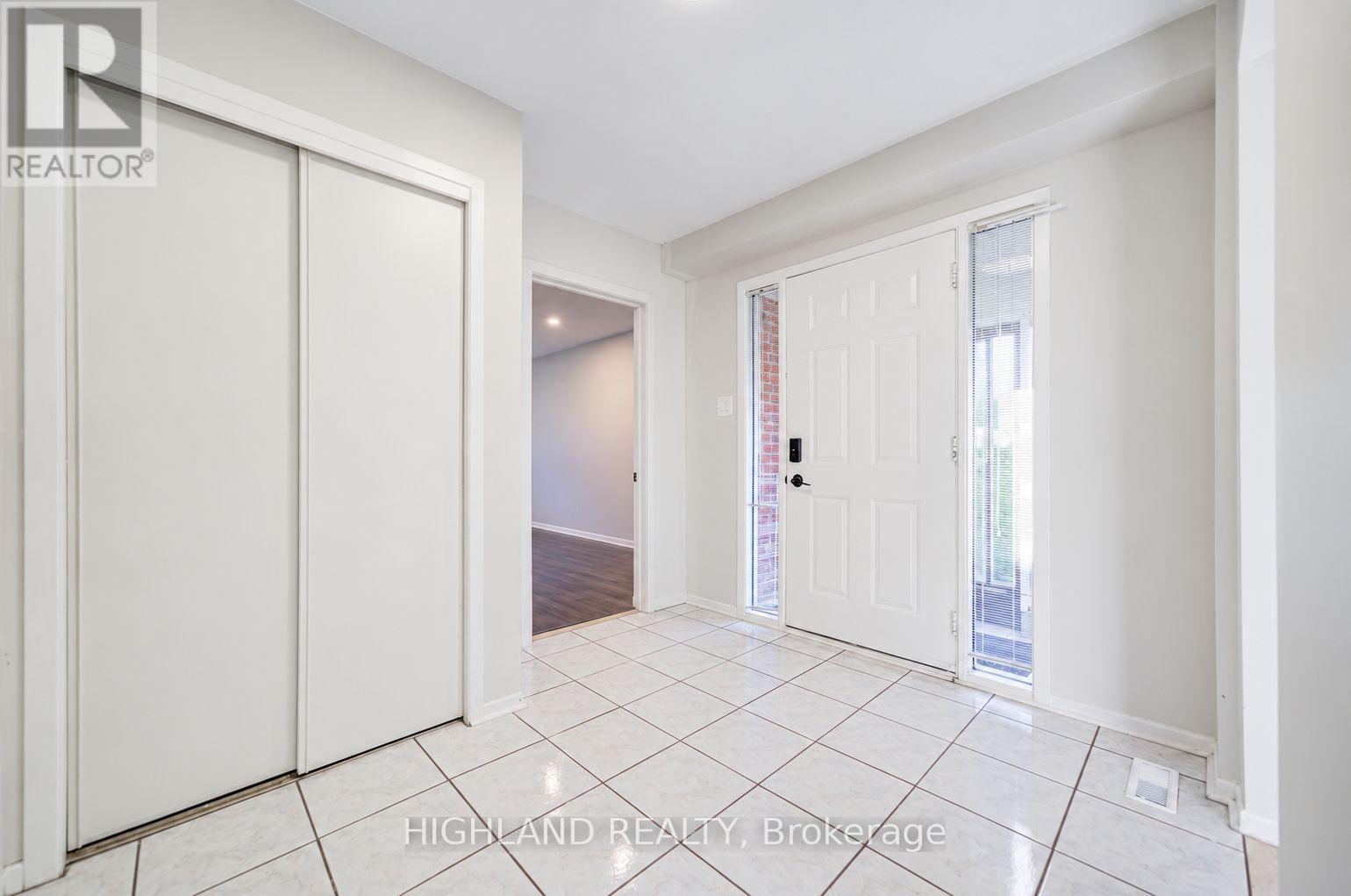 2032 Glenada Crescent, Oakville, Ontario  L6H 4M5 - Photo 11 - W13750796