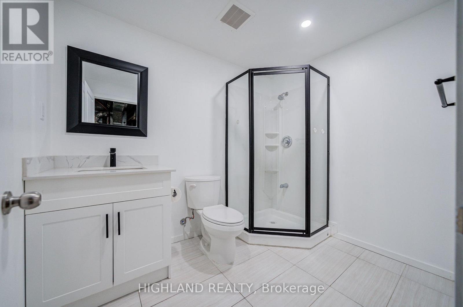 2032 Glenada Crescent, Oakville, Ontario  L6H 4M5 - Photo 18 - W13750796