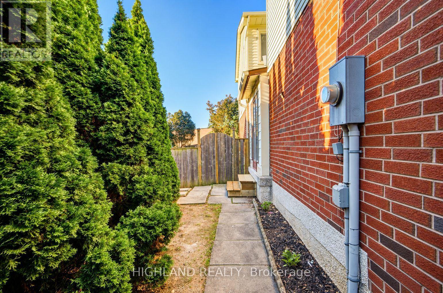 2032 Glenada Crescent, Oakville, Ontario  L6H 4M5 - Photo 19 - W13750796