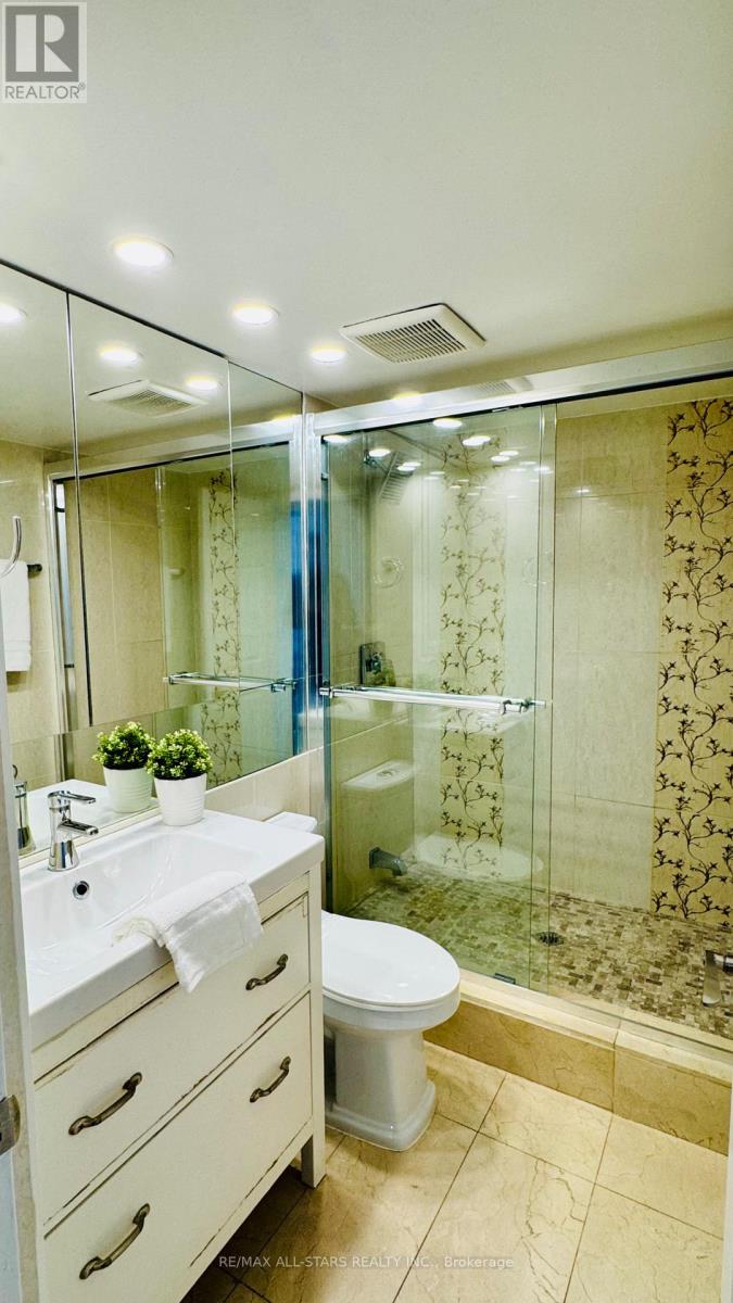 402 - 7601 Bathurst Street, Vaughan, Ontario  L4J 4H5 - Photo 3 - N13009182