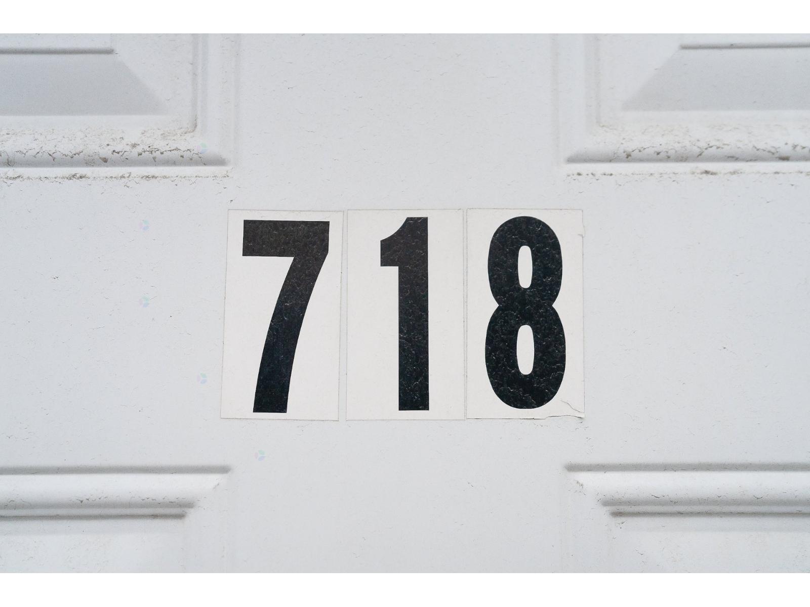 714-718 Av. Greene Montréal (Le Sud-Ouest) Quebec Canada H4C2J9 2