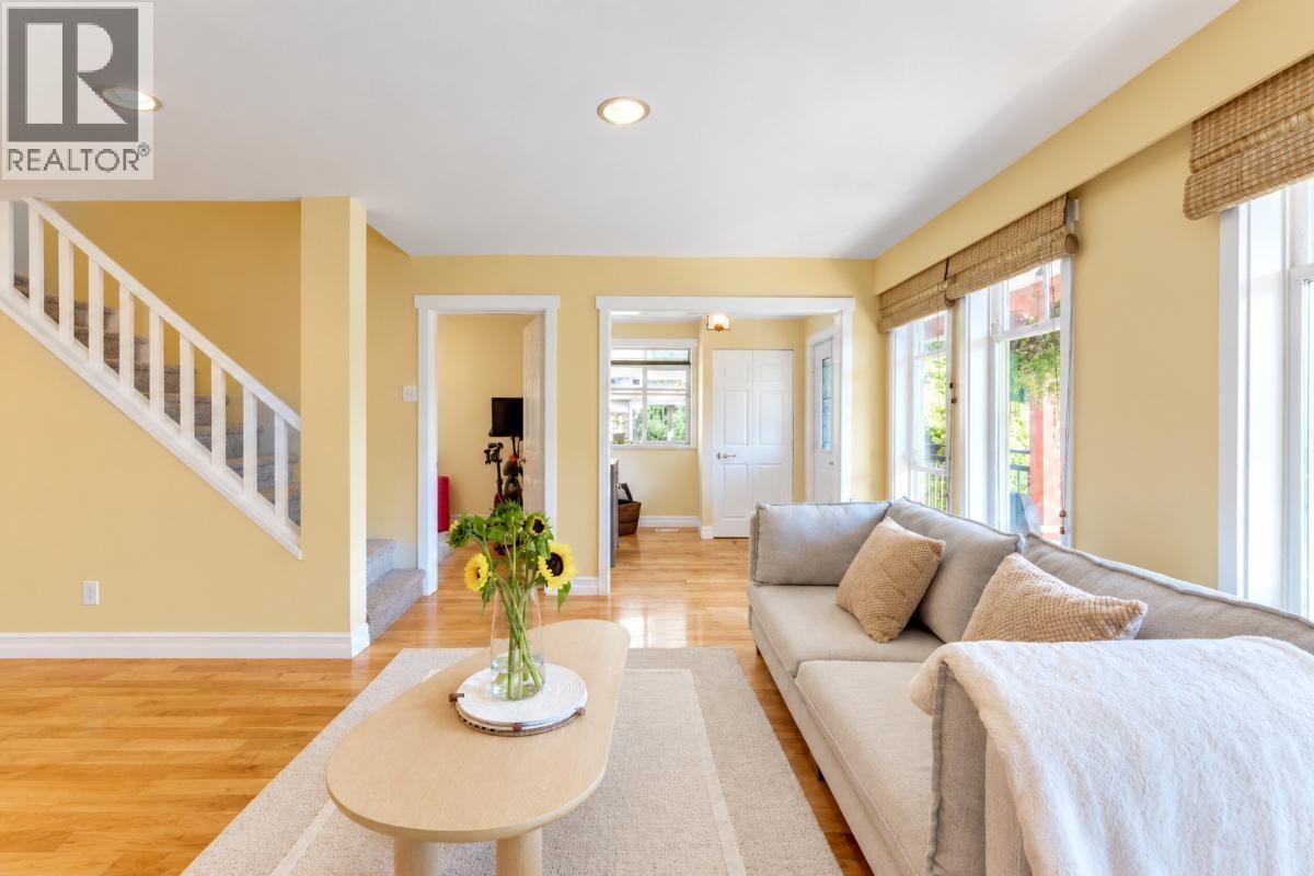 272 E Osborne Road, North Vancouver, British Columbia V7N 1M1 - Photo 9 - R3160974