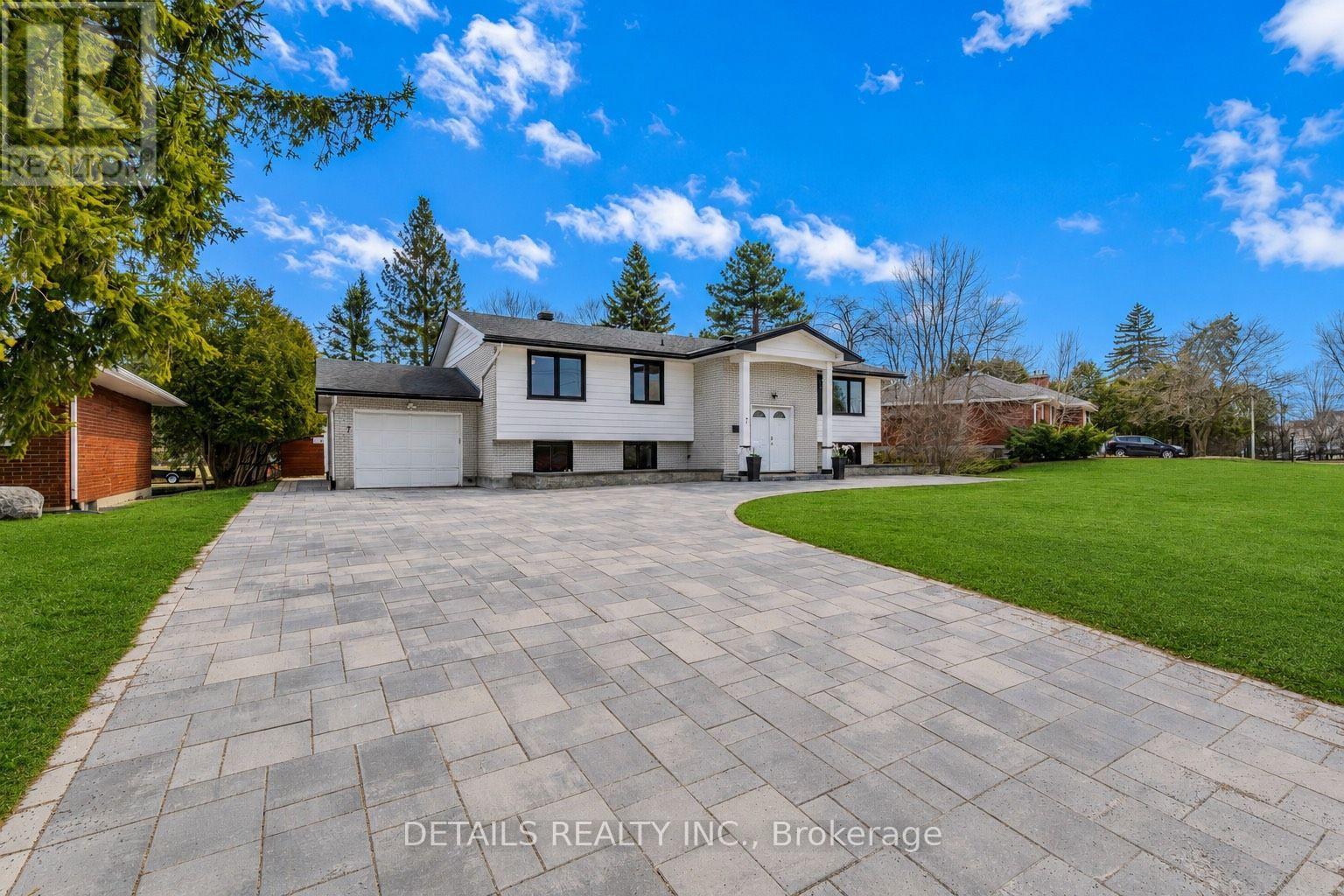 7 KERRY CRESCENT E, Ottawa, Ontario