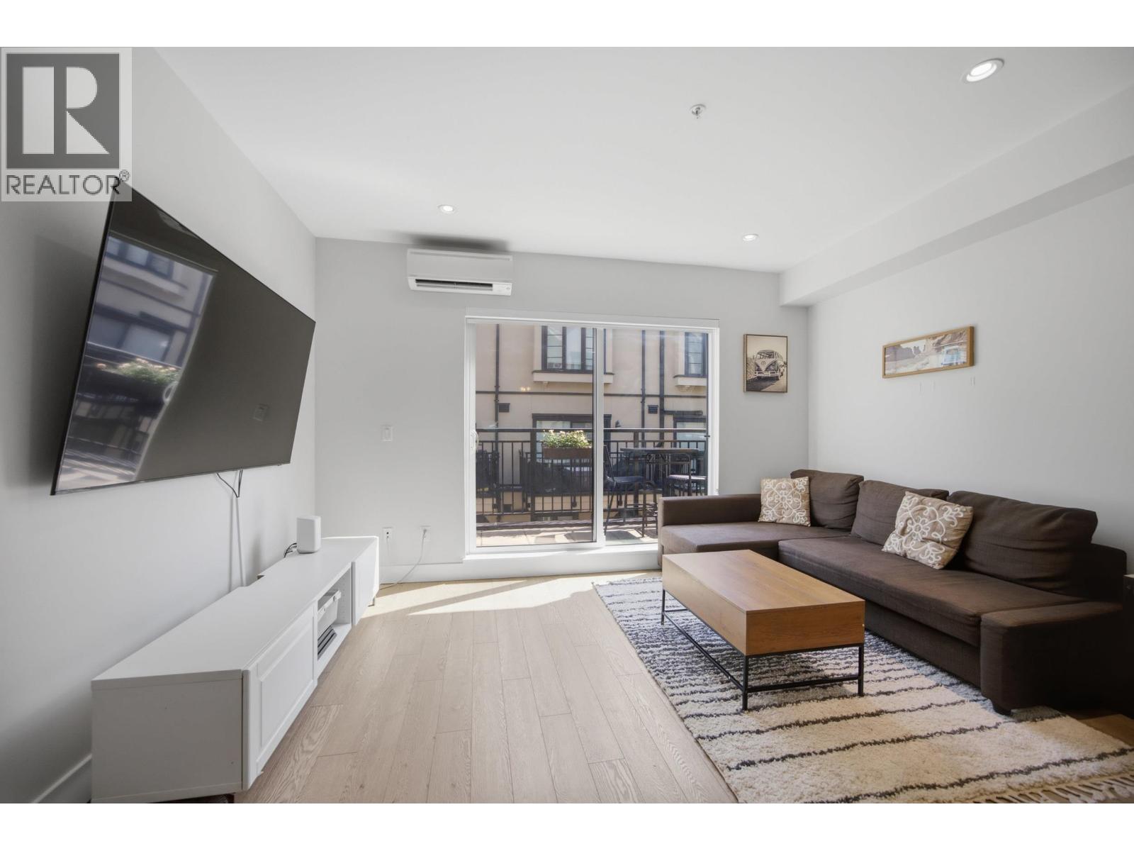 4354 Knight Street, Vancouver, British Columbia  V5N 3M5 - Photo 5 - R3161957