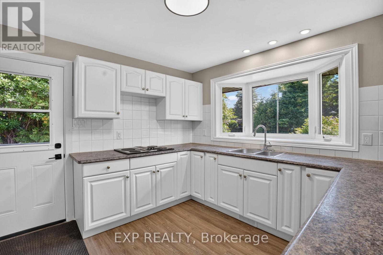 137 Grenfell Crescent, Ottawa, Ontario  K2G 0G6 - Photo 12 - X13750376