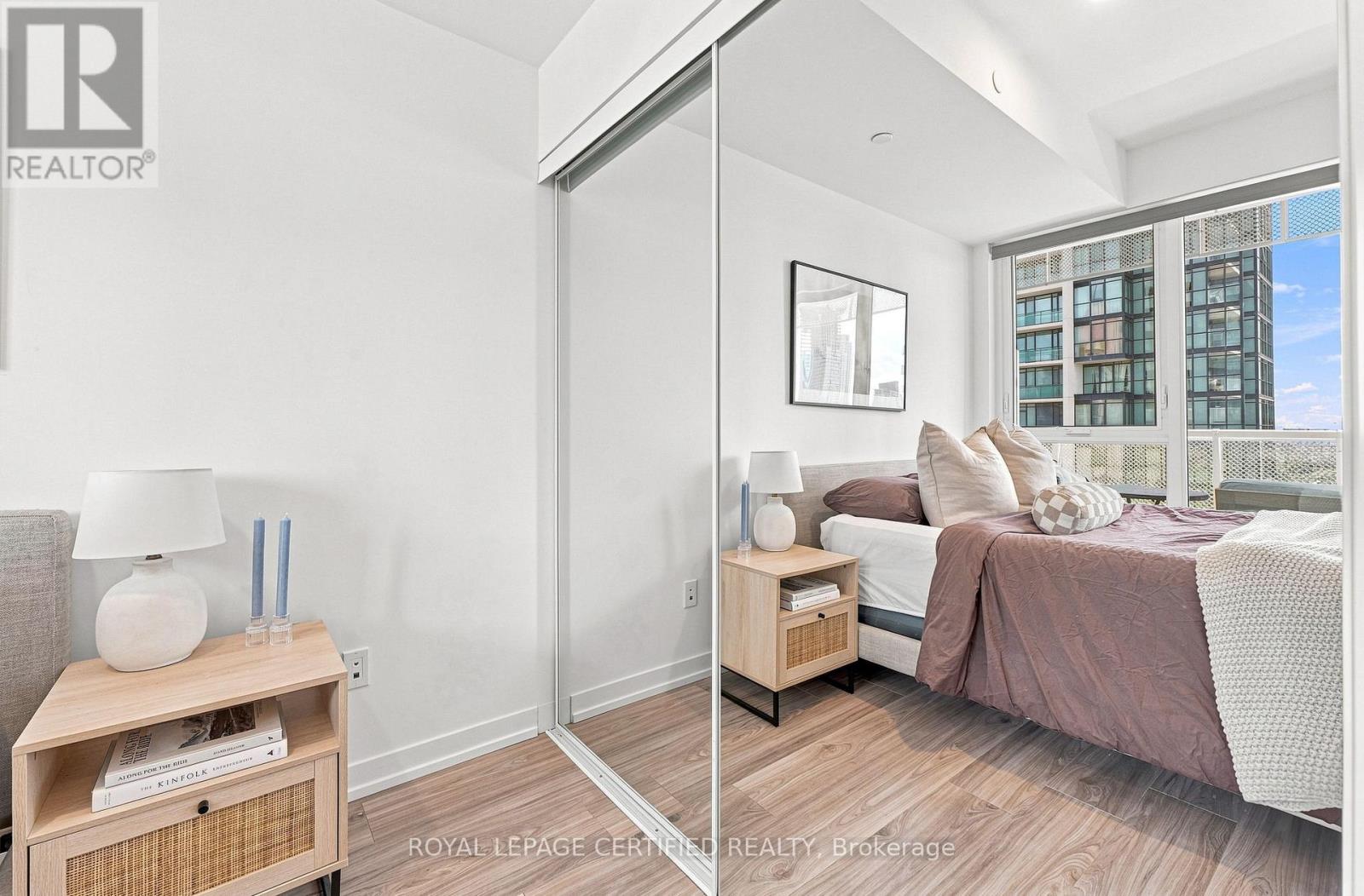 2112 - 4065 Confederation Parkway, Mississauga, Ontario  L5B 0L4 - Photo 13 - W13750826