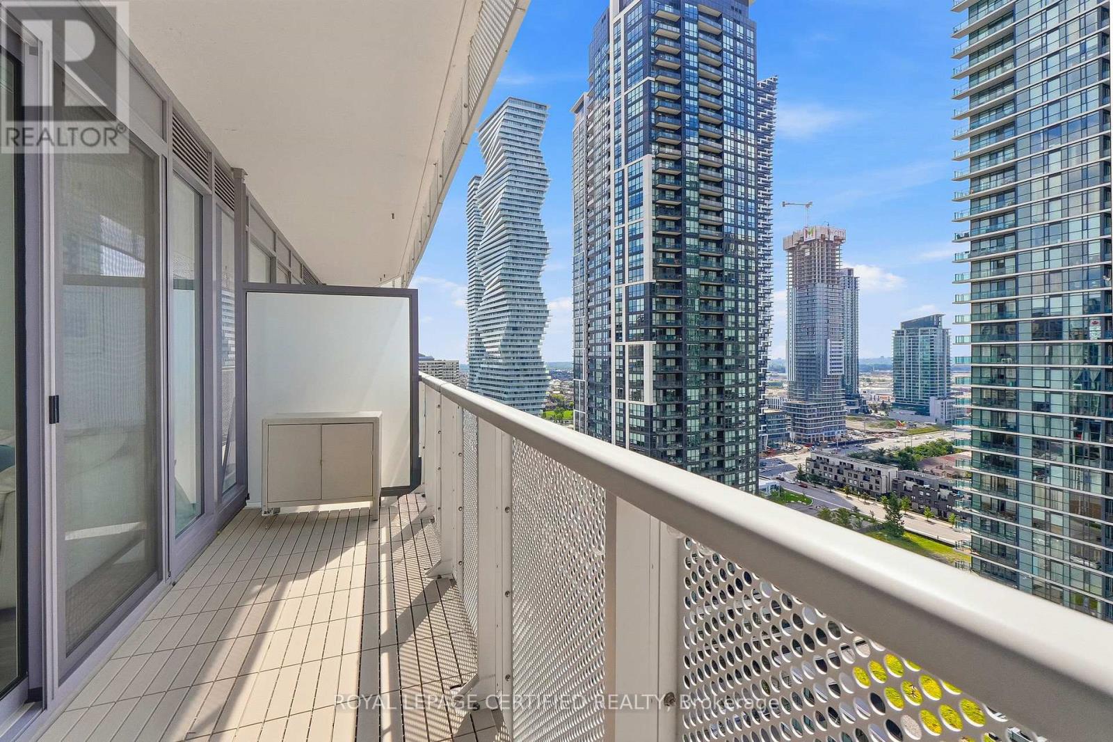 2112 - 4065 Confederation Parkway, Mississauga, Ontario  L5B 0L4 - Photo 17 - W13750826