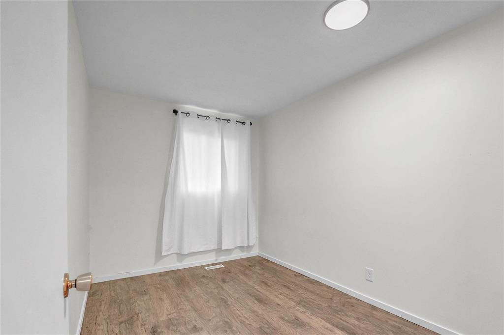 350 Murray Avenue, Winnipeg, Manitoba  R2V 4H8 - Photo 20 - 202622261