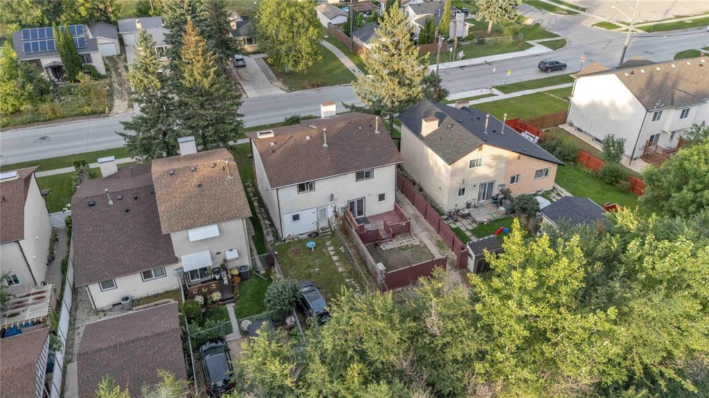 350 Murray Avenue, Winnipeg, Manitoba  R2V 4H8 - Photo 39 - 202622261