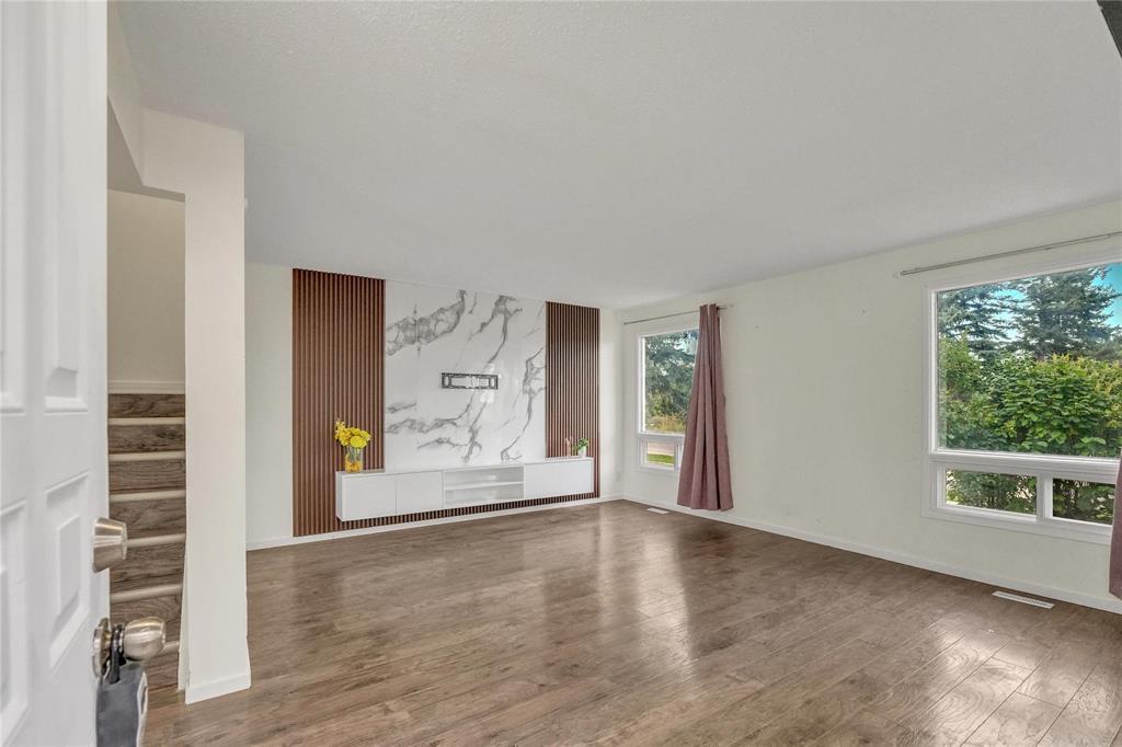 350 Murray Avenue, Winnipeg, Manitoba  R2V 4H8 - Photo 5 - 202622261
