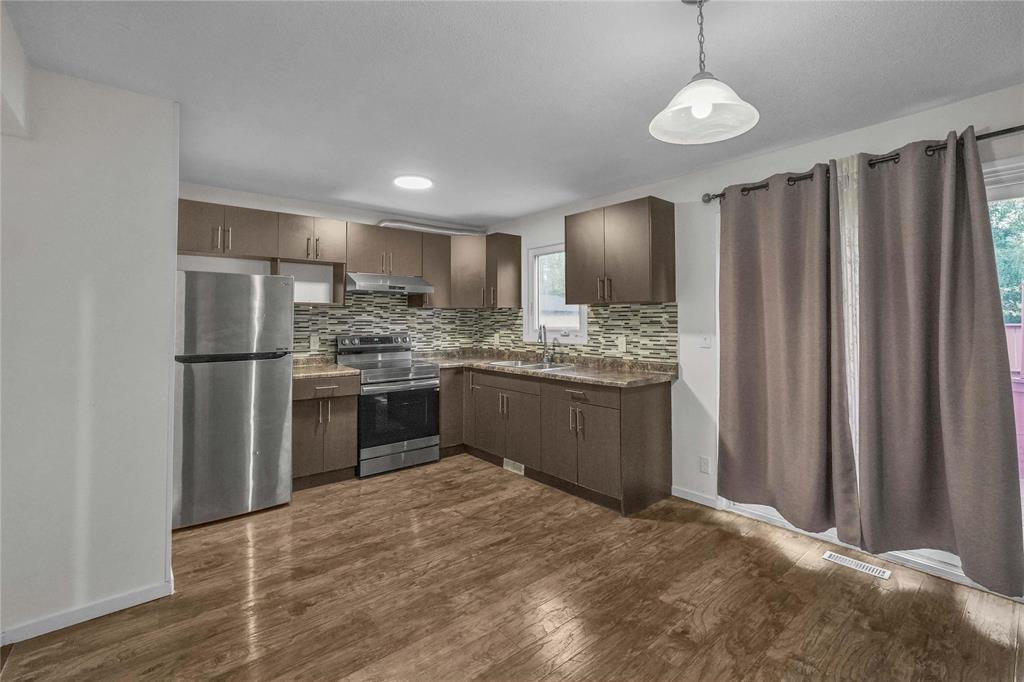 350 Murray Avenue, Winnipeg, Manitoba  R2V 4H8 - Photo 6 - 202622261