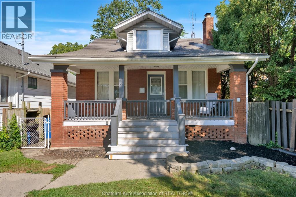 79 Forest Street, Chatham, Ontario  N7L 2A3 - Photo 4 - 26021748