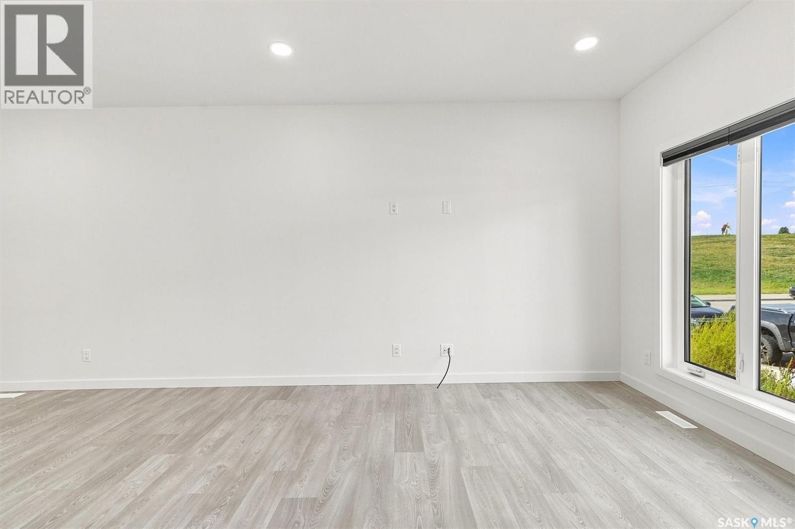 1070 Brighton Gate, Saskatoon, Saskatchewan  S7V 0P1 - Photo 3 - SK047591