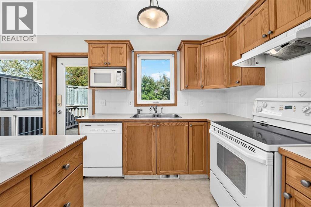 311 Robert Street SW, Diamond Valley, Alberta  T0L 2A0 - Photo 12 - A2342564