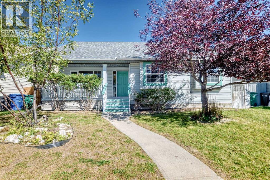 311 Robert Street SW, Diamond Valley, Alberta