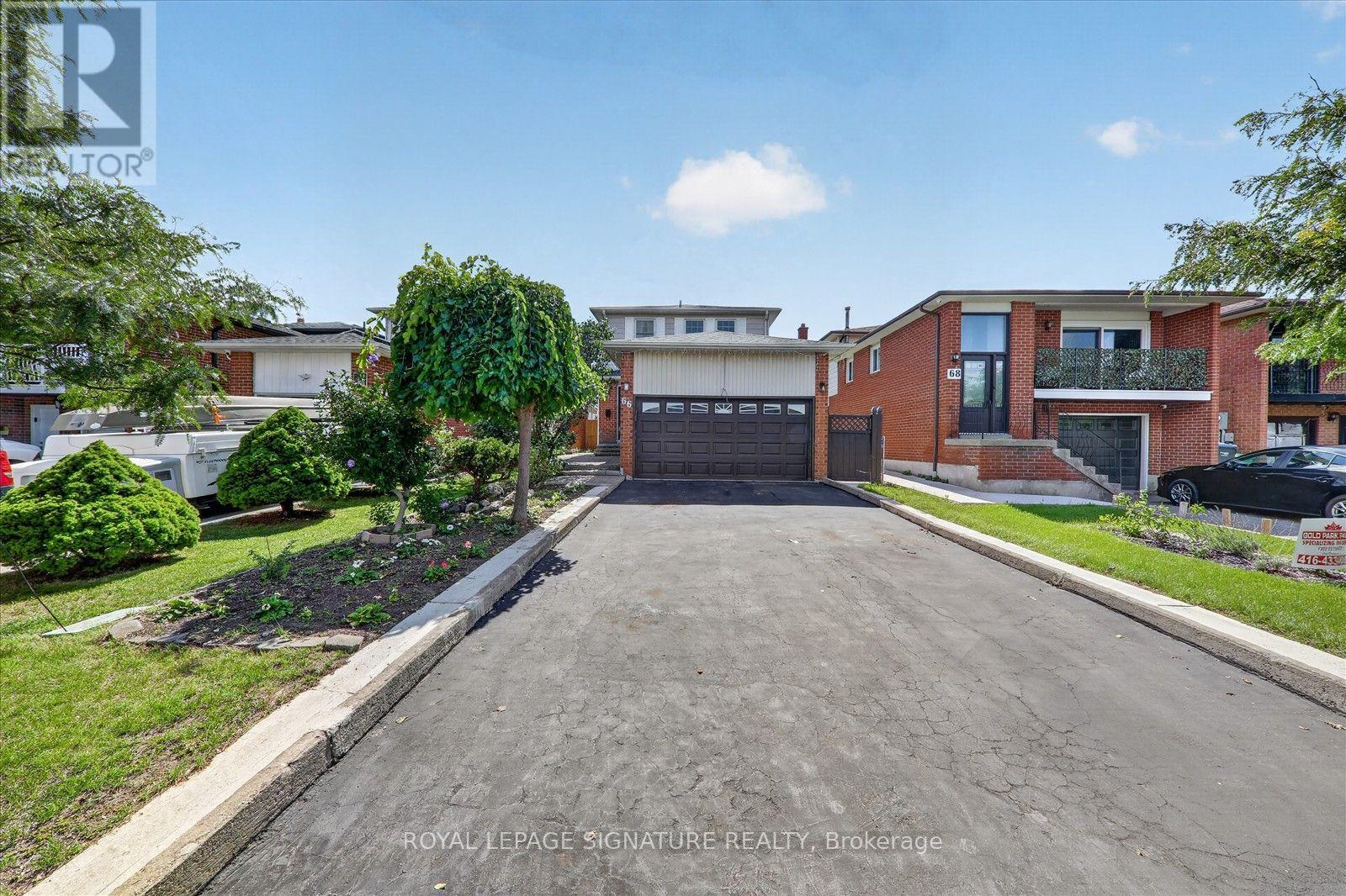 66 Martindale Crescent, Brampton, Ontario  L6X 2V1 - Photo 2 - W13749818