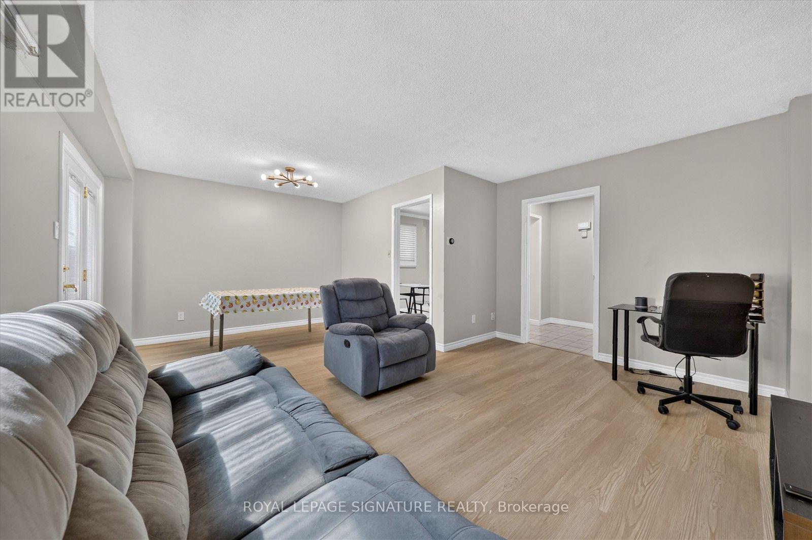 66 Martindale Crescent, Brampton, Ontario  L6X 2V1 - Photo 15 - W13749818
