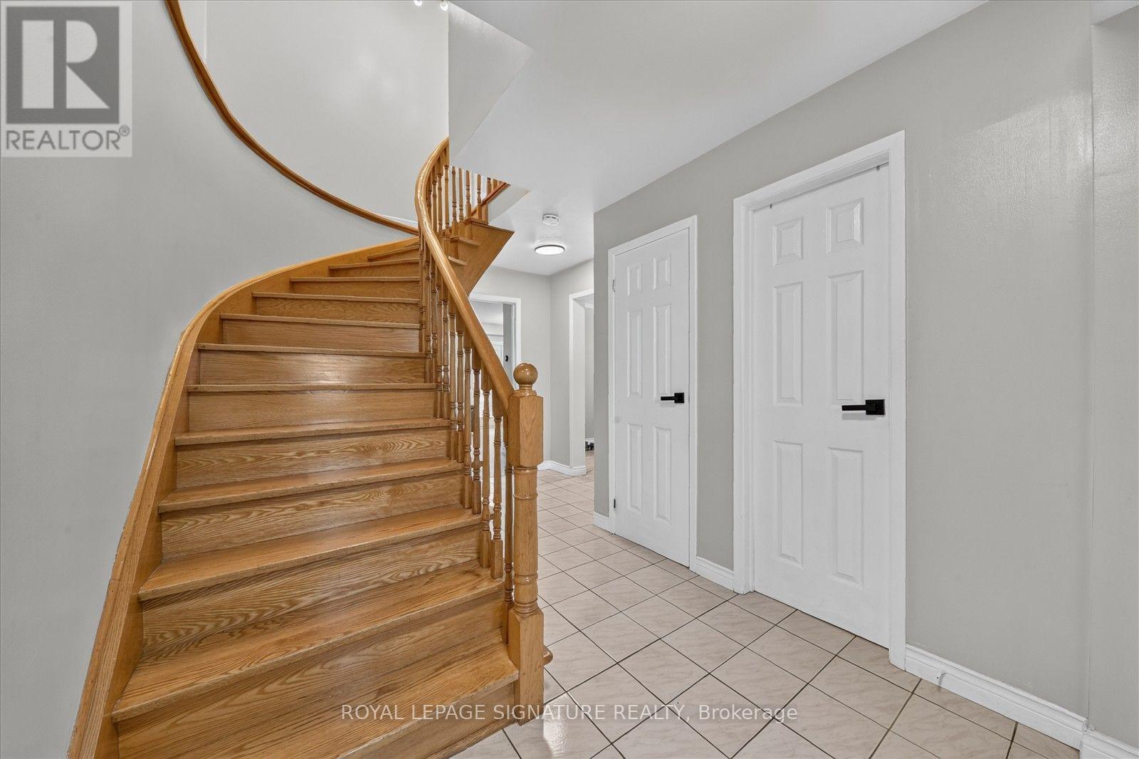 66 Martindale Crescent, Brampton, Ontario  L6X 2V1 - Photo 7 - W13749818