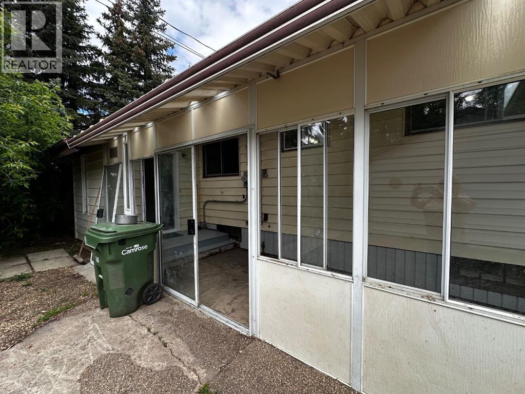 5217 53a Avenue, Camrose, Alberta  T4V 0Y7 - Photo 44 - A2320012