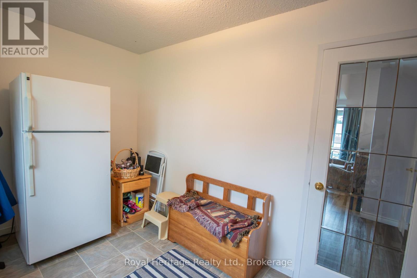 36 Riverview Road, Kawartha Lakes (Lindsay), Ontario  K9V 1B3 - Photo 8 - X13709288