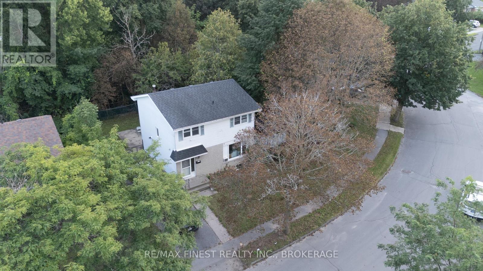 33 Calderwood Drive, Kingston, Ontario  K7M 6L5 - Photo 1 - X13696358
