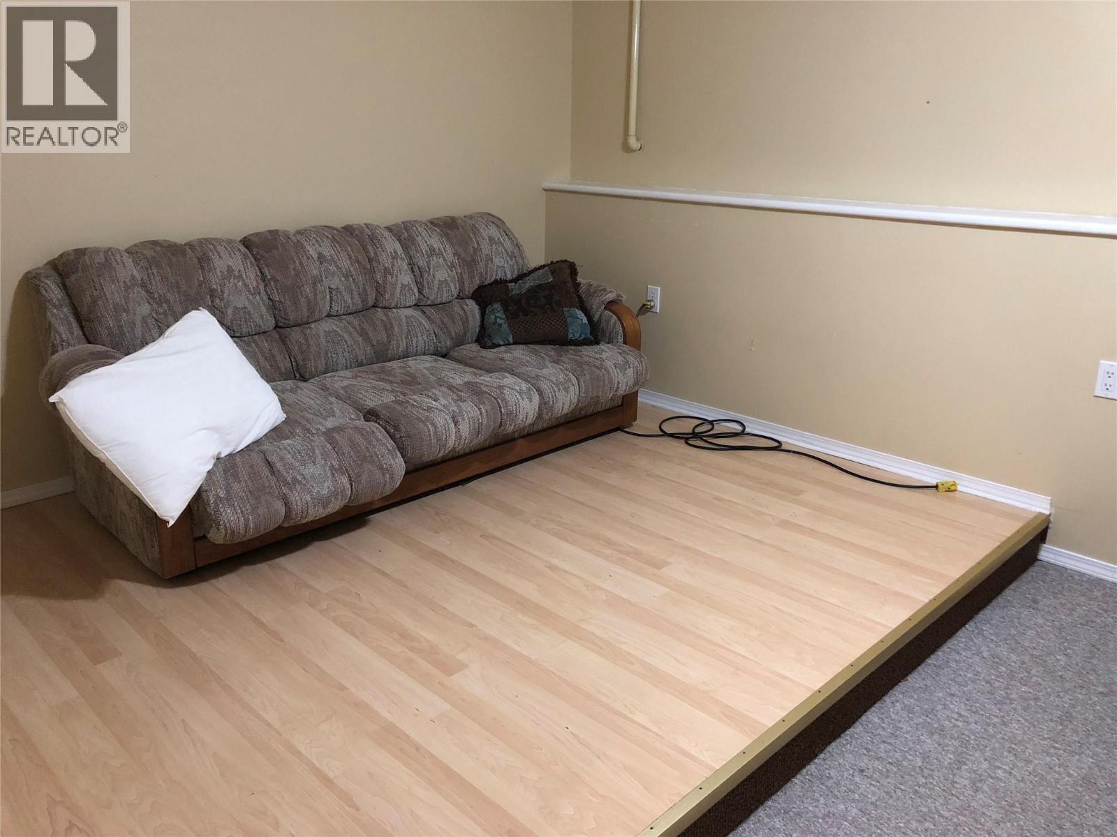 201 Hollyburn Drive, Kamloops, British Columbia  V2E 1Y9 - Photo 26 - 10395278
