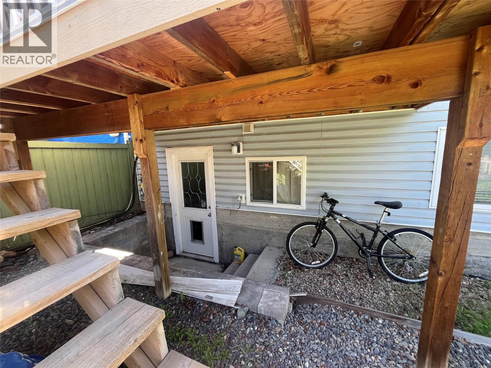 201 Hollyburn Drive, Kamloops, British Columbia  V2E 1Y9 - Photo 37 - 10395278