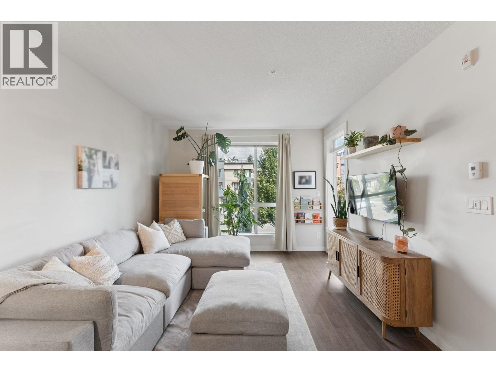 210 625 E 3rd Street, North Vancouver, British Columbia  V7L 1G6 - Photo 7 - R3161969