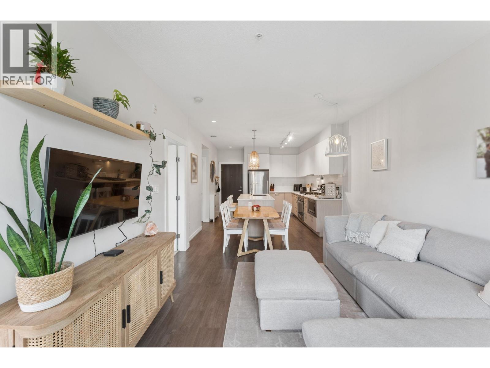 210 625 E 3rd Street, North Vancouver, British Columbia  V7L 1G6 - Photo 8 - R3161969