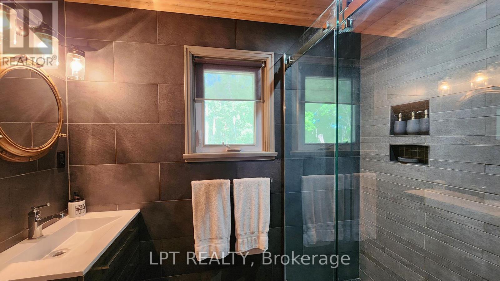 1644 Ridge Road E, Oro-Medonte (Hawkestone), Ontario  L0L 1T0 - Photo 12 - S13750904