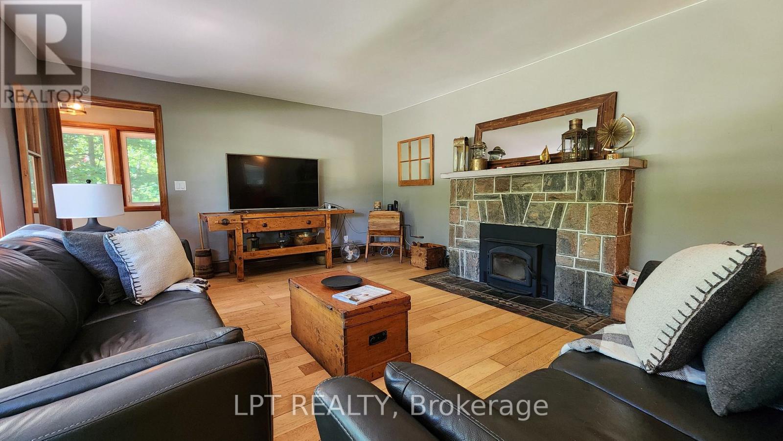 1644 Ridge Road E, Oro-Medonte (Hawkestone), Ontario  L0L 1T0 - Photo 3 - S13750904