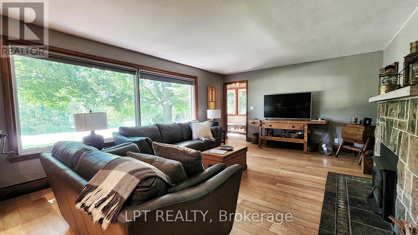 1644 Ridge Road E, Oro-Medonte (Hawkestone), Ontario  L0L 1T0 - Photo 5 - S13750904