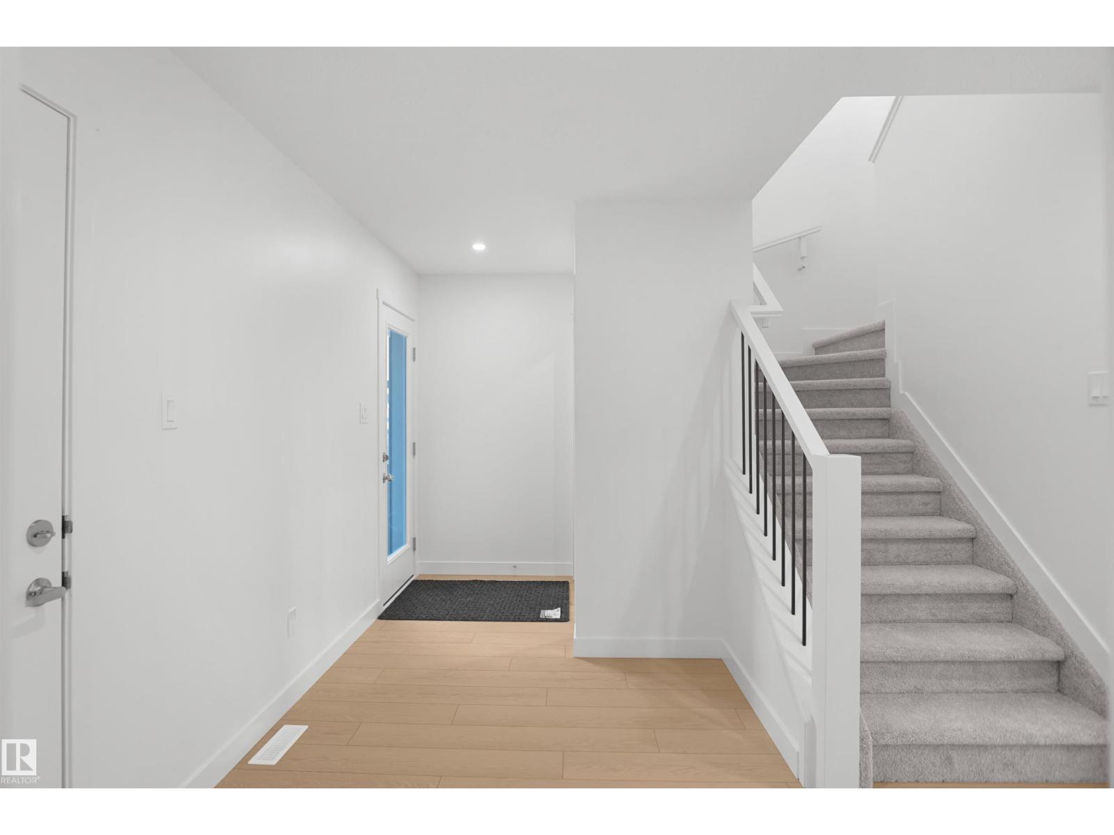 1820 188 St NW, Edmonton, Alberta  T6M 3N7 - Photo 2 - E4496462
