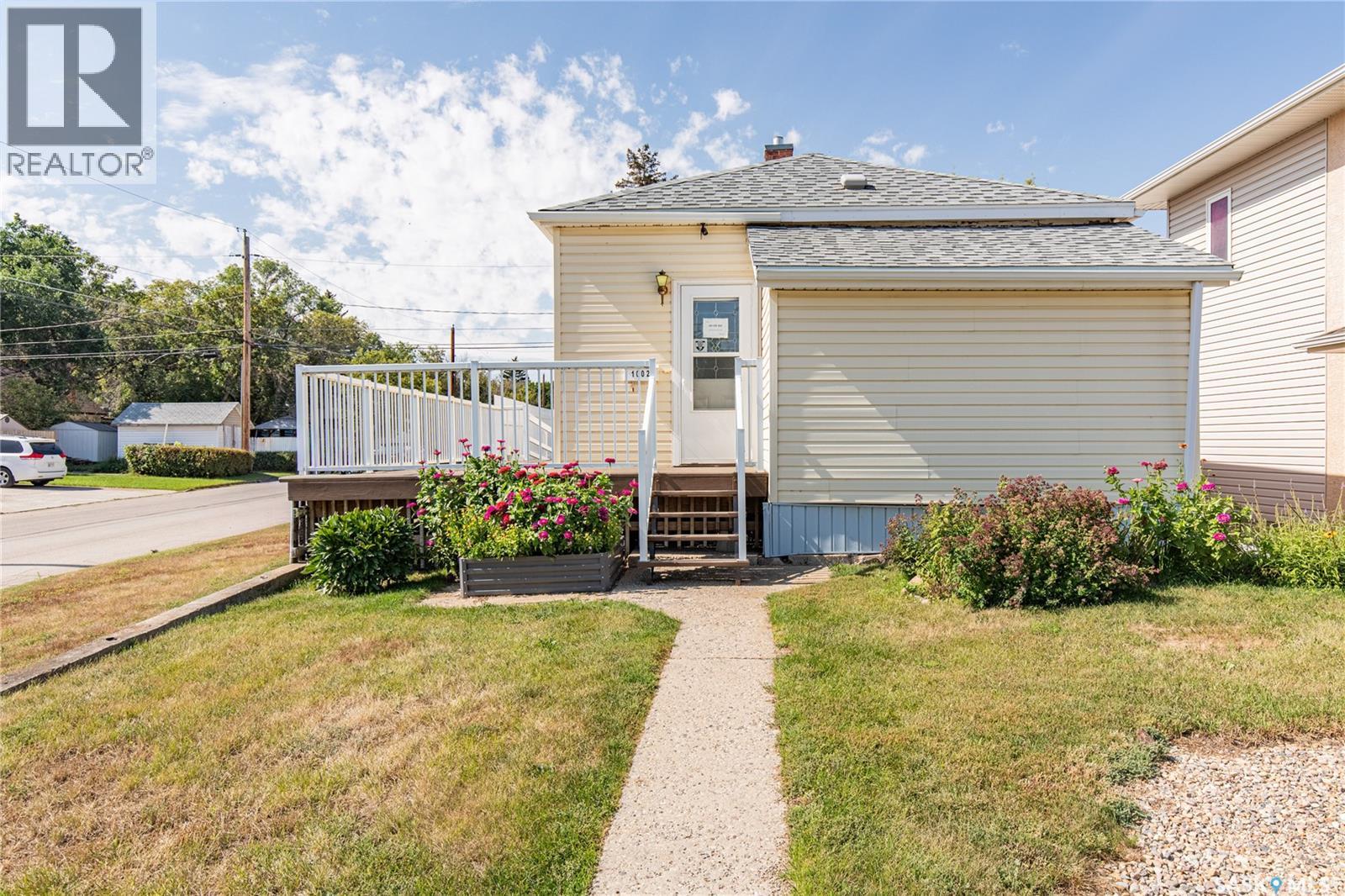 1002 Wolfe Avenue, Moose Jaw, Saskatchewan  S6H 1J7 - Photo 1 - SK047665