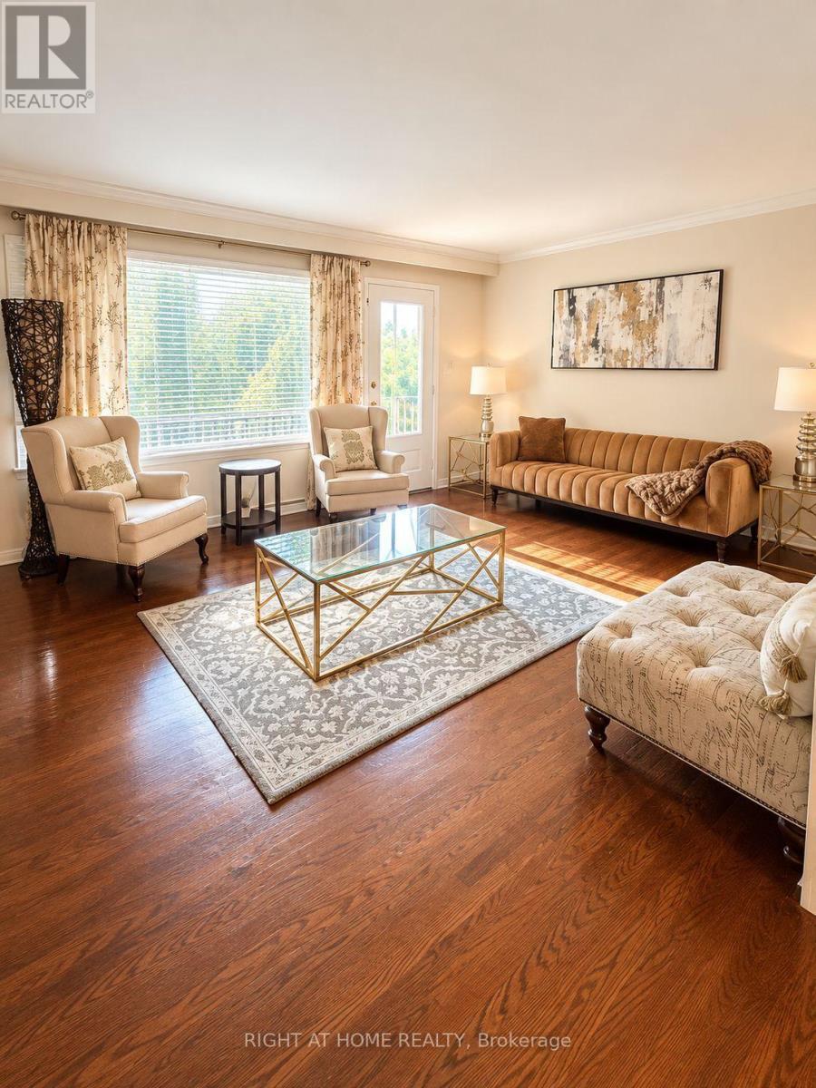 7 The Links Road, Toronto, Ontario  M2P 1T4 - Photo 18 - C13750924