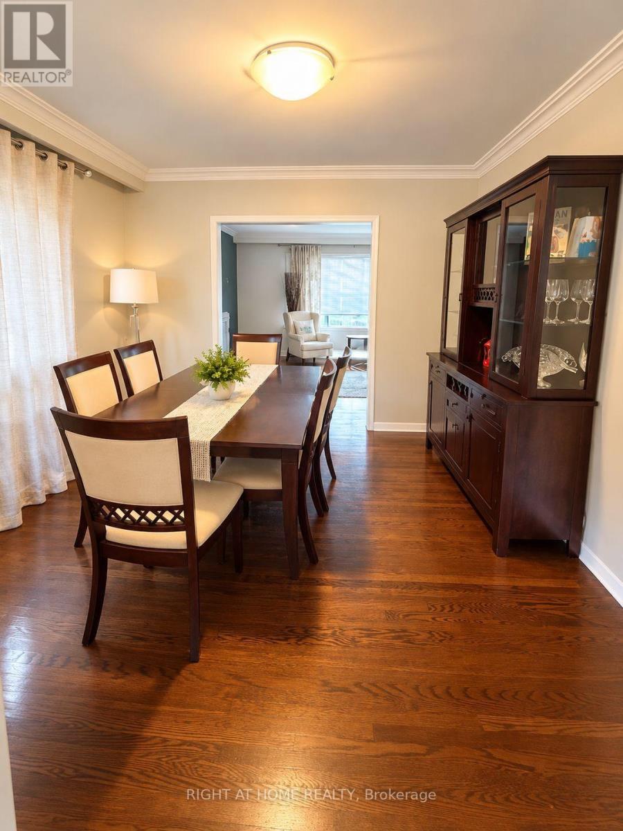 7 The Links Road, Toronto, Ontario  M2P 1T4 - Photo 7 - C13750924